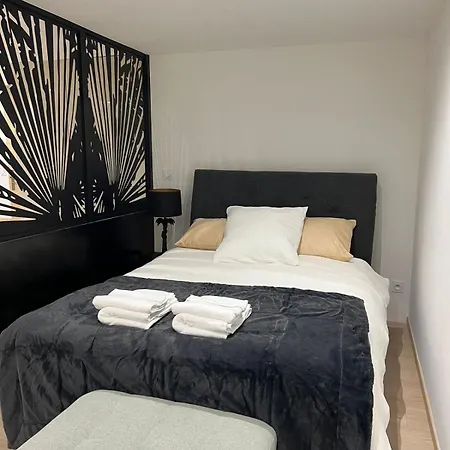 Homestay Place A 2 Minutes Du Metro Excellente Localisation Paris
