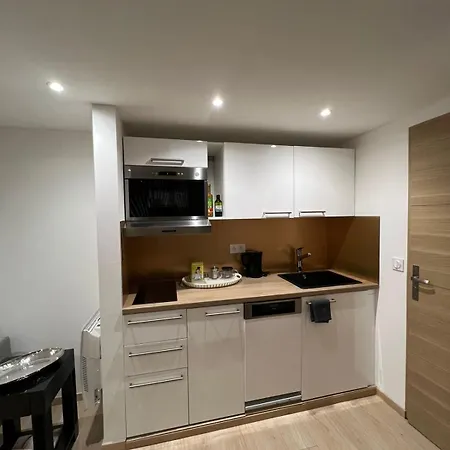 Place A 2 Minutes Du Metro Excellente Localisation Homestay